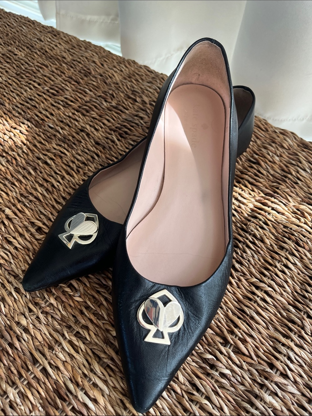 ♠️ kate spade Black Pointed Leather Flats with logo - Picture 1 of 12